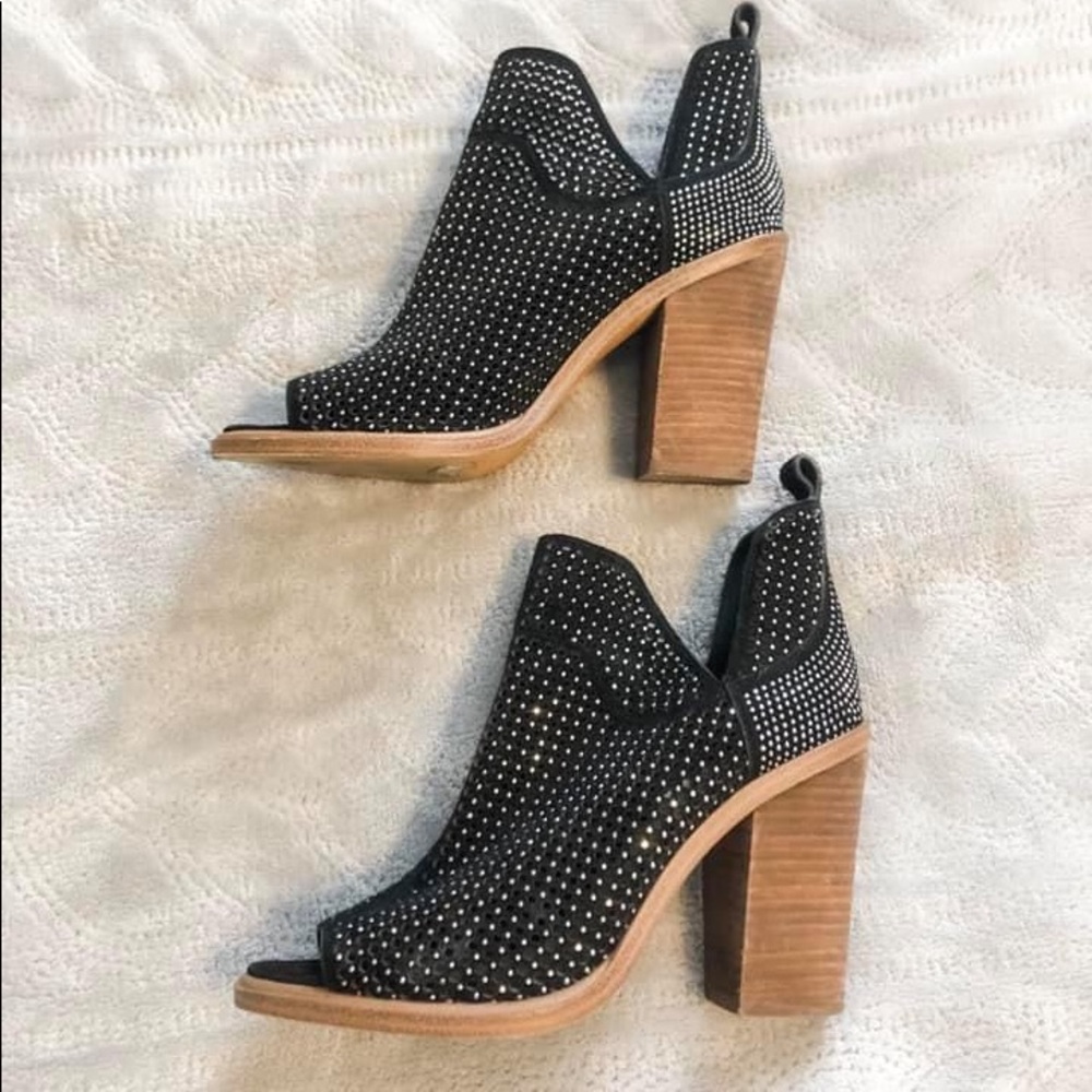 Vince Camuto ankle boots